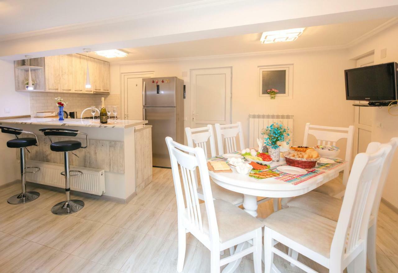 Guest House Mk Гори Экстерьер фото