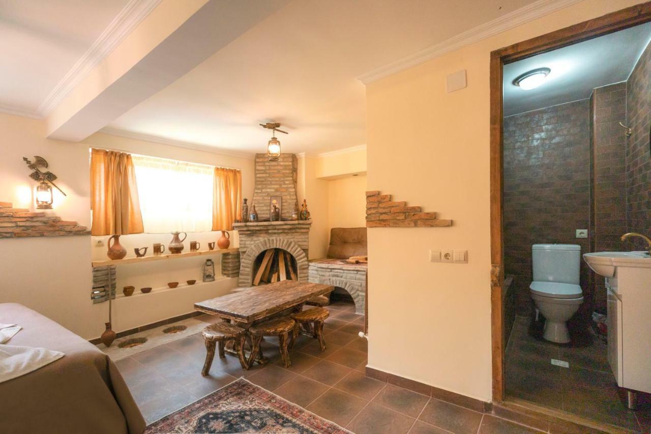 Guest House Mk Гори Экстерьер фото
