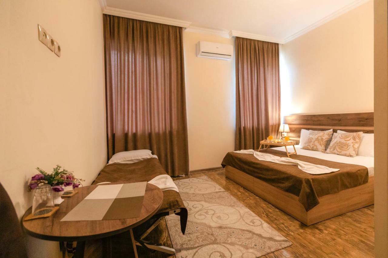Guest House Mk Гори Экстерьер фото